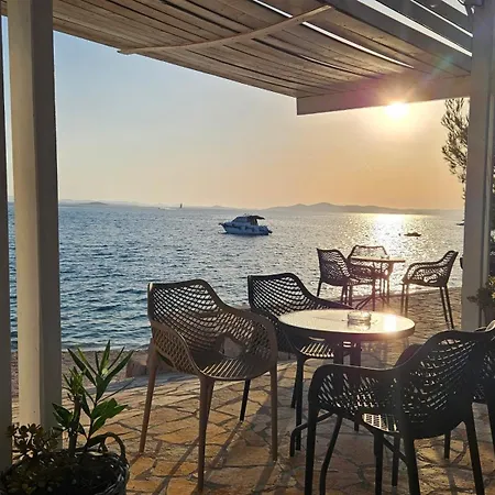 Buqez Sun 4 U - Oikos Eco - 4 *